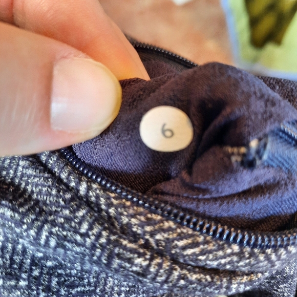 Lululemon Daily Yoga Jacket Herringbone Black Swan Zipper Jacket W4A48S Size 6 - Picture 14 of 15